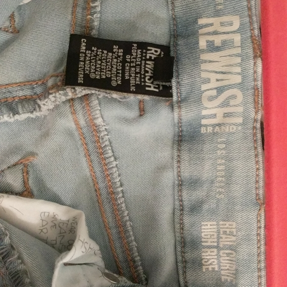 Size 5 Rewash real curve high-rise jeans - Picture 4 of 4
